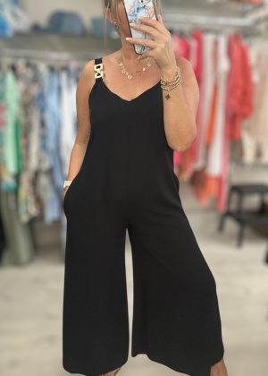 blackjumpsuit
