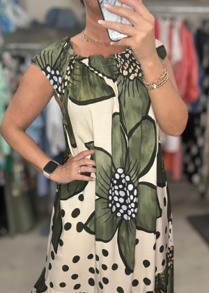 khakidress Thumb