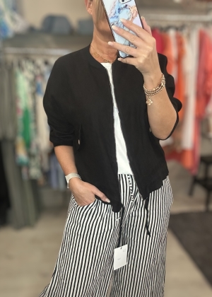 blacklinenbomberjacket