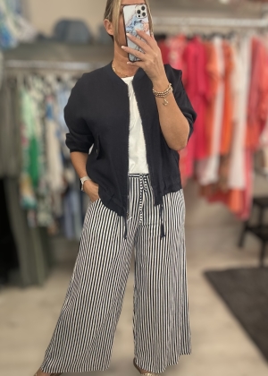 navylinenbomberjacket Thumb