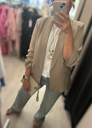 taupeblazer Thumb