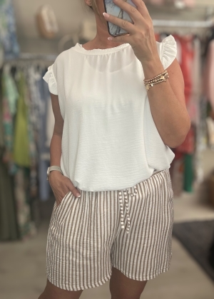 beigestripeshorts