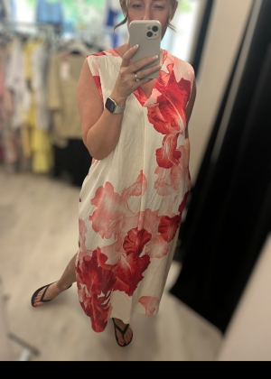 redfloraldress Thumb