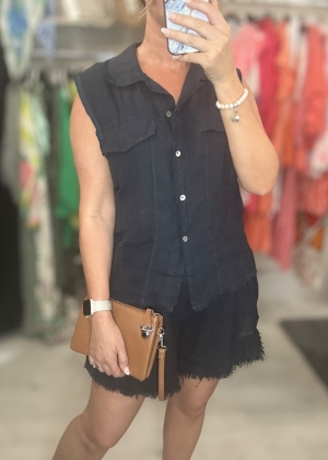 blacklinenshorts