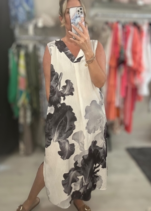 blackfloraldress