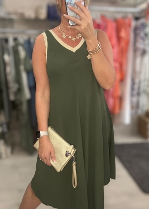 khakidress Thumb