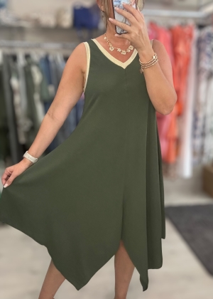 khakidress Thumb