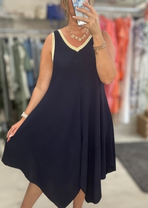 navydress Thumb