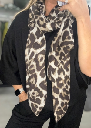 leooardprintscarf