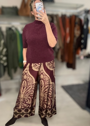 printedwinetrousers
