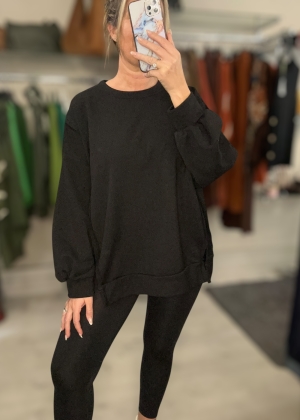 blackoversizedsweatshirt