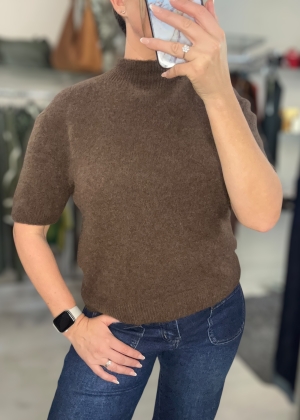 briwnknit