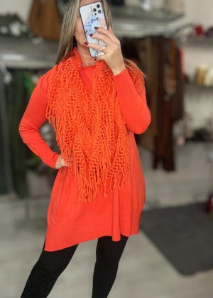orangetopandscarf