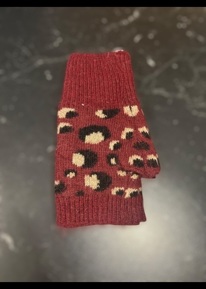 wineknittedhandwarmer Thumb