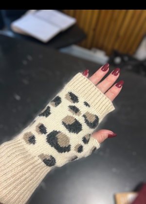 creamleopardhandwarmer