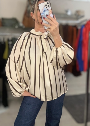 creamstripeblouse Thumb