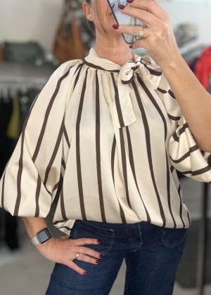 creamstripeblouse Thumb