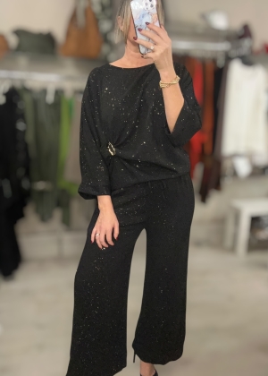 blacktrouserset Thumb