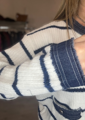 stripecardi Thumb