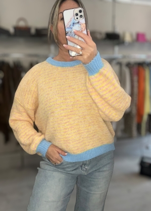 yellowstripeknit