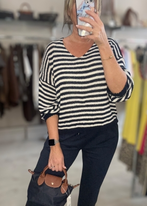 navystripeknit Thumb