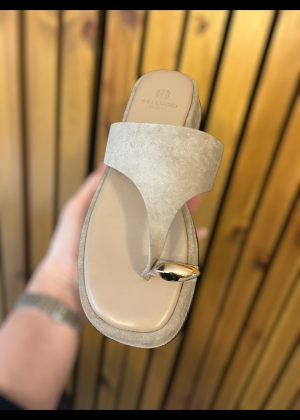 beigesandal