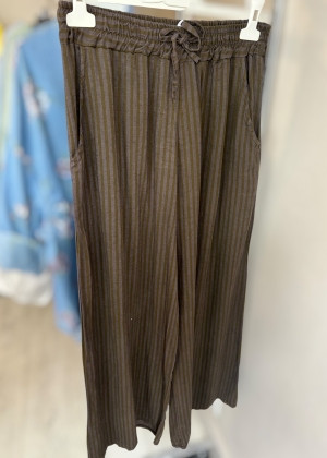 brownstripelinentrouser