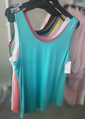 turquoisevest