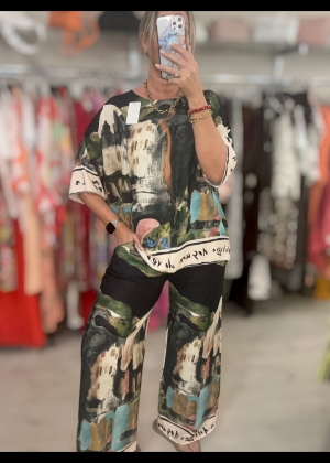 blackprintedtrousers