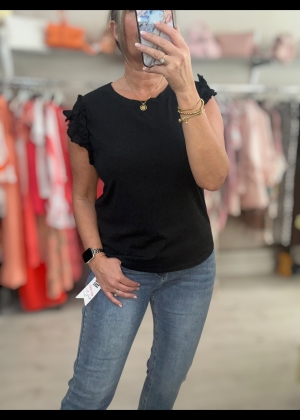 blacktshirt