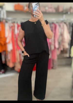 blacktrouser