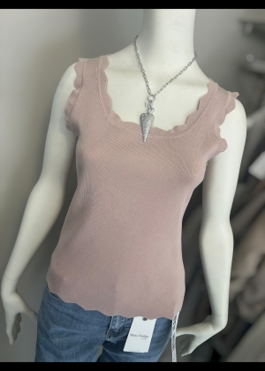 pinkvest
