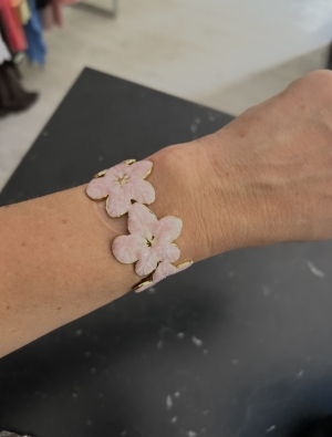 pinkflowerbangle