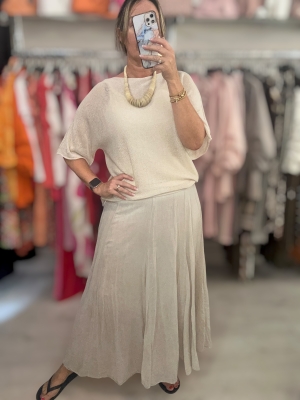 beigeskirtdress
