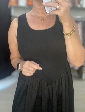blackdress Thumb