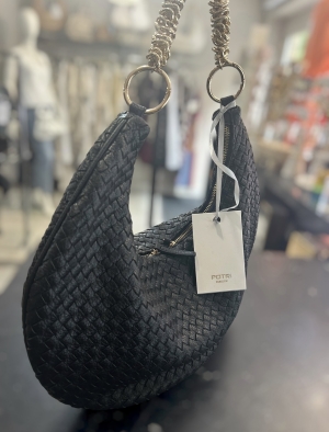 blackshoulderbag Thumb