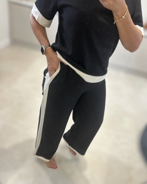 blacktrouser Thumb