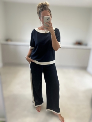 navytrouser