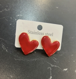 redheartearrings