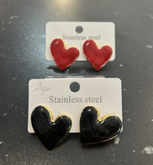blackheartearrings Thumb