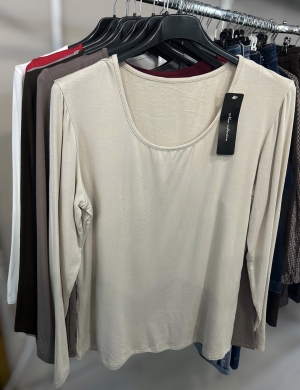 beigelayeringtop