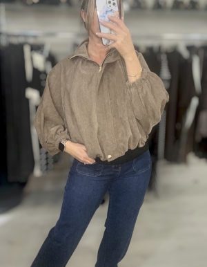 beigejacket Thumb