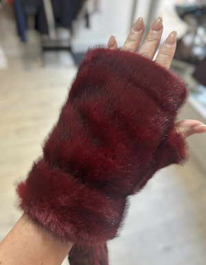 fauxfurhandwarmerwine