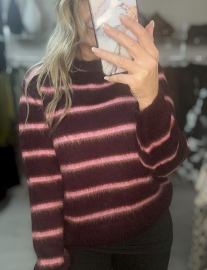winestripeknit Thumb