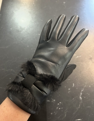 blackgloves Thumb