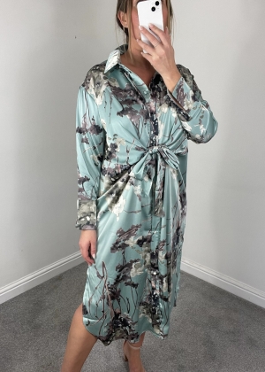 shirtdress Thumb