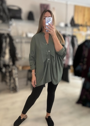 khakishirt