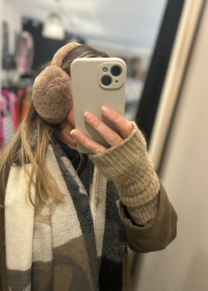 earmuff Thumb