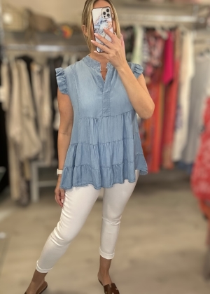 lightdenimchambraytop