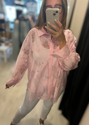 pinkshirt